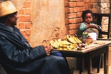 Une fillette et son grand-père Fianarantsoa
