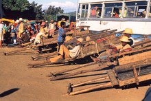 Rassemblement de transports en attente, Province de Tananarive (Antananarivo)